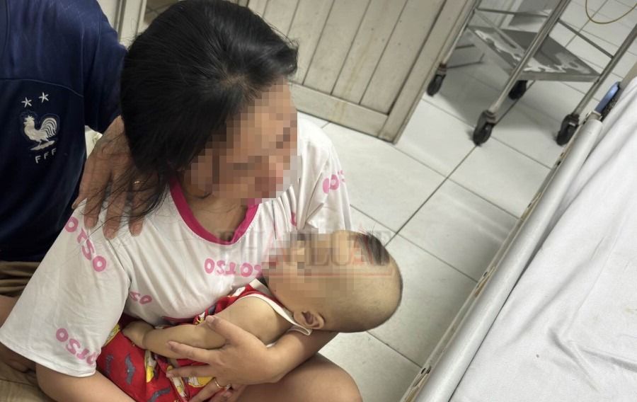 Bé trai 8 tháng tuổi tử vong tại cơ sở giữ trẻ, nghi bị đánh