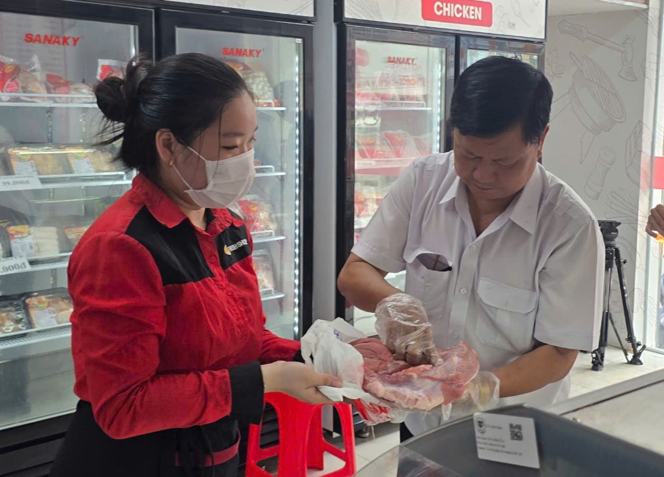 Giấy chứng nhận đủ điều kiện an toàn thực phẩm của 3 cửa hàng C.P ở Sóc Trăng hết hiệu lực