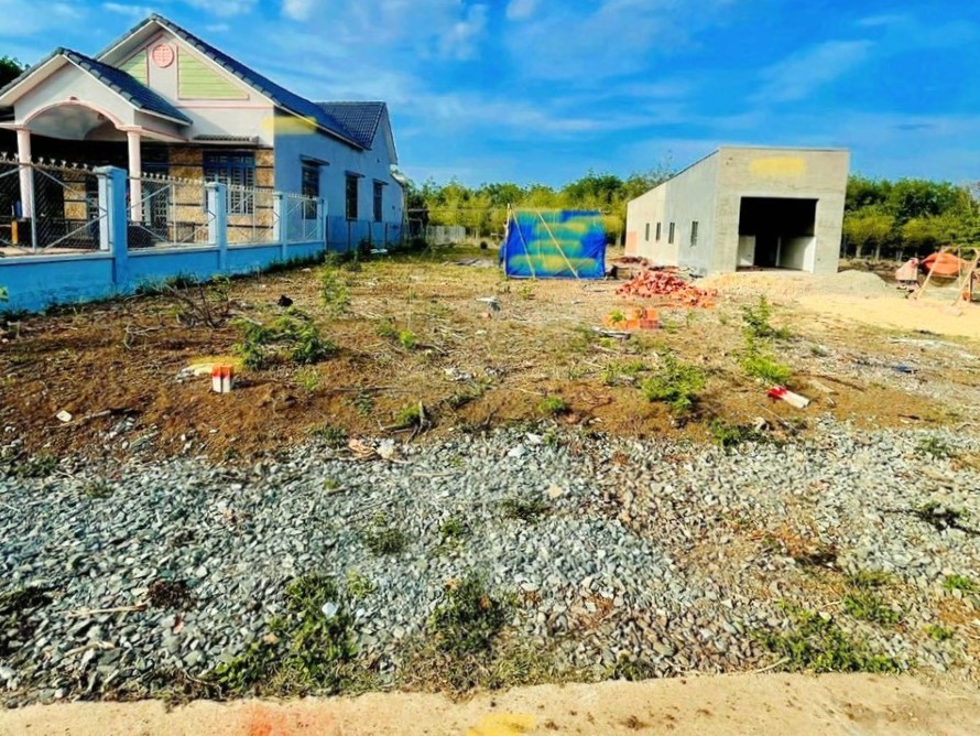 Bán 1.800m2 giá 290 Triệu tại phường Hưng Chiến thị xã Bình Long