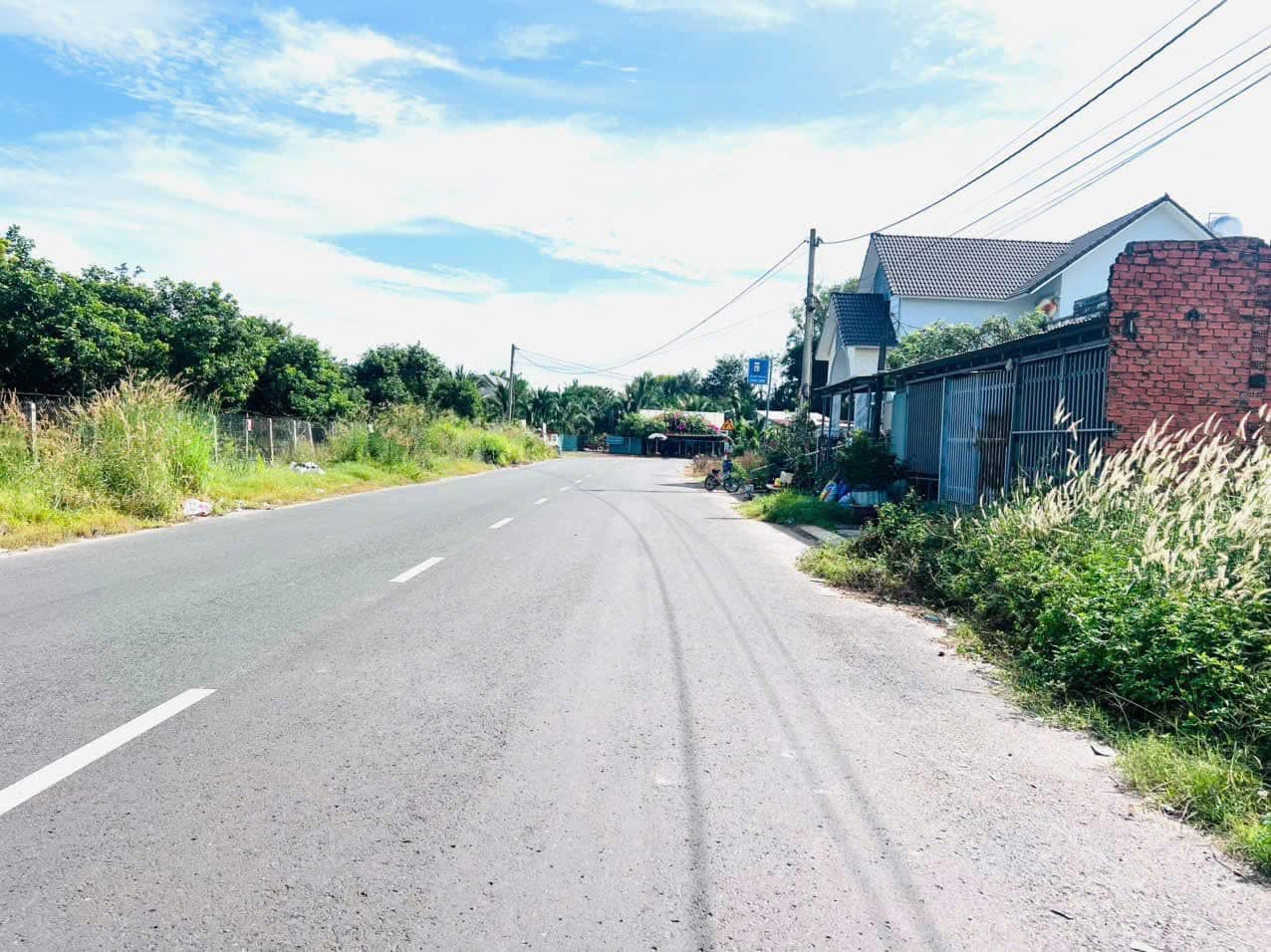 Đất Bình Phước giá rẻ nằm trên mặt tiền đường nhựa 25m ngay chợ