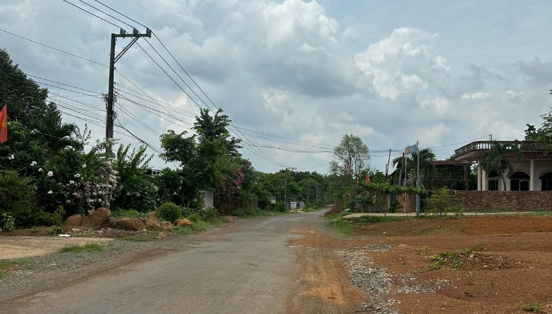 Bán lổ lô đất ngay trung tâm thị xã Chơn Thành, thích hợp xây trọ